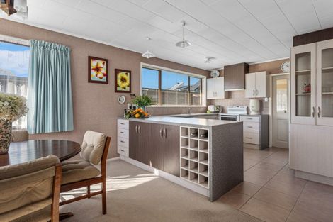 Photo of property in 21 Hikurangi Street, Whakatane, 3120