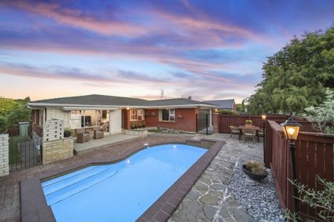 Photo of property in 8 Harford Place, Pakuranga Heights, Auckland, 2010