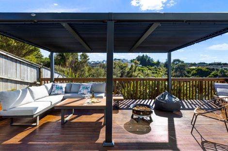 Photo of property in 9 Taraire Place, Orewa, 0931