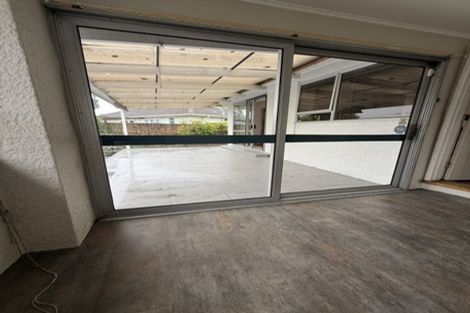 Photo of property in 8 Nyoli Street, Northcote, Christchurch, 8052