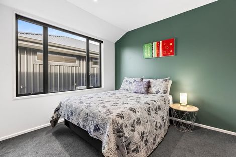 Photo of property in 5 Marbleleaf Lane, Albert Town, Wanaka, 9305