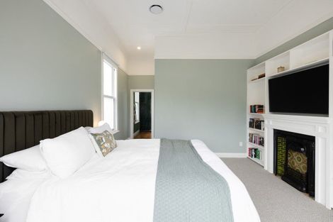 Photo of property in 114 Victoria Street, Cambridge, 3434