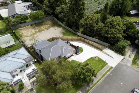 Photo of property in 16 Malyon Street, Te Puke, 3119