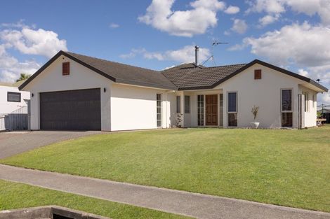 Photo of property in 62 Calypso Drive, Papamoa Beach, Papamoa, 3118