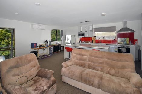 Photo of property in 7 Halloran Place, Massey, Auckland, 0614