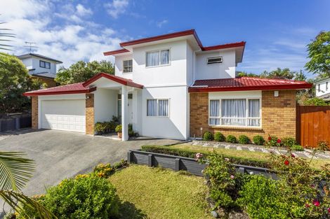 Photo of property in 21 Crimson Park, Oteha, Auckland, 0632