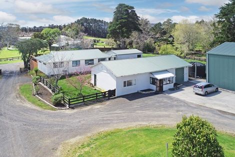 Photo of property in 580 Burtt Road, Runciman, Drury, 2578
