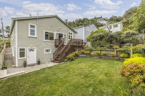 Photo of property in 14 Lerwick Terrace, Melrose, Wellington, 6023