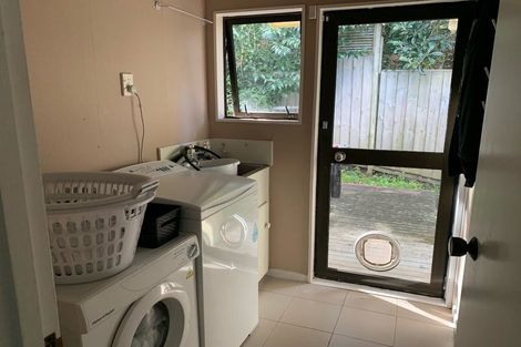 Photo of property in 6 Nielsen Place, Massey, Auckland, 0614