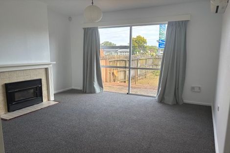 Photo of property in 15 Miller Road, Mangere Bridge, Auckland, 2022