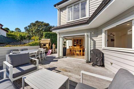 Photo of property in 127 Browns Bay Road, Browns Bay, Auckland, 0630