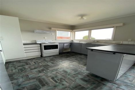 Photo of property in 150 Sunset Road, Unsworth Heights, Auckland, 0632