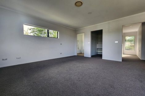Photo of property in 18 Arden Place, Oakura, 4314