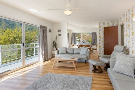 Photo of property in 31a Ranui Street, Waikawa, Picton, 7220