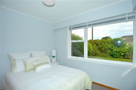 Photo of property in 2 Oakdale Street, Avonhead, Christchurch, 8042