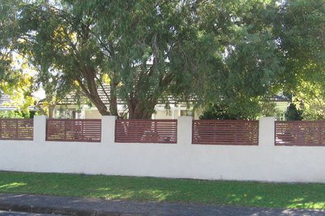 Photo of property in 13 Durham Street, Te Atatu Peninsula, Auckland, 0610