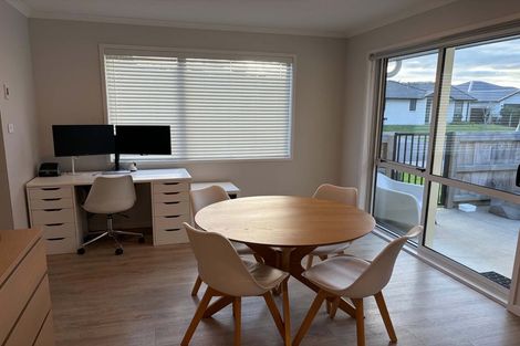 Photo of property in 55 Pakanga Grove, Pyes Pa, Tauranga, 3112