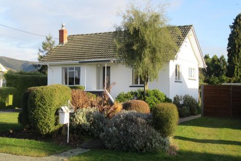 Photo of property in 8 Holmes Street, Waimate, 7924