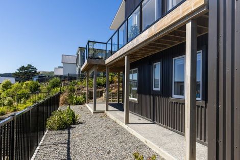 Photo of property in 30 Hokioi Drive, Kenepuru, Porirua, 5022