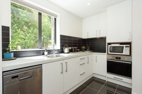 Photo of property in 22/8u Thatcher Crescent, Crofton Downs, Wellington, 6035