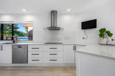 Photo of property in 27 Delamare Road, St Andrews, Hamilton, 3200