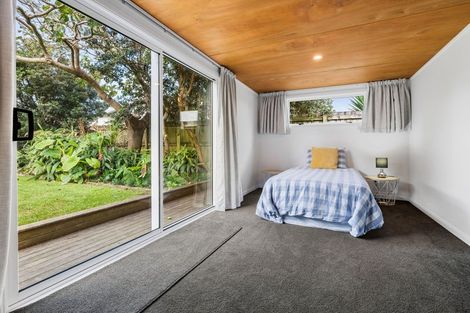 Photo of property in 1206 Papamoa Beach Road, Papamoa Beach, Papamoa, 3118