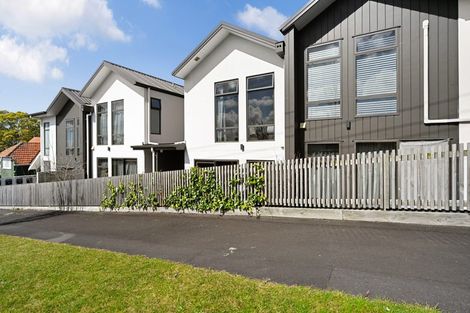 Photo of property in 25u2 Thackeray Street, Hamilton Lake, Hamilton, 3204