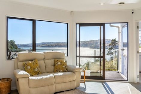 Photo of property in 50 Molyneux Close, Whitby, Porirua, 5024