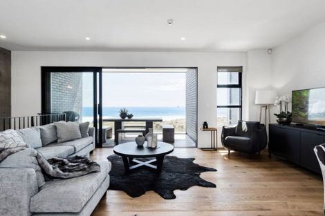 Photo of property in 211 Marine Parade, Seatoun, Wellington, 6022