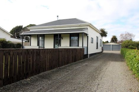Photo of property in 26 Ross Street, Woodville, 4920