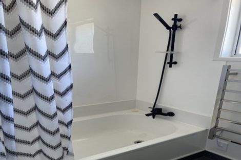 Photo of property in 7 Pitcher Place, Glen Eden, Auckland, 0602