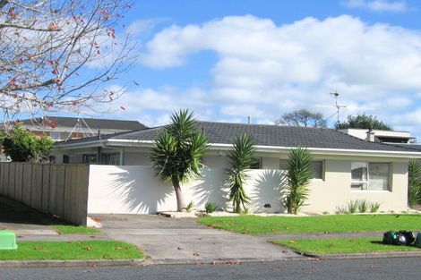 Photo of property in 2/21 Hattaway Avenue, Bucklands Beach, Auckland, 2012