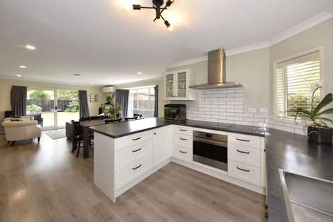 Photo of property in 14 Parkside Crescent, Northwood, Christchurch, 8051