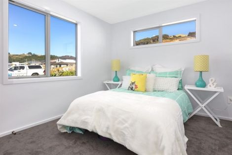 Photo of property in 154 Navigation Drive, Whitby, Porirua, 5024