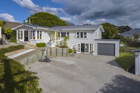 Photo of property in 7 Karaka Street, Helensville, 0800