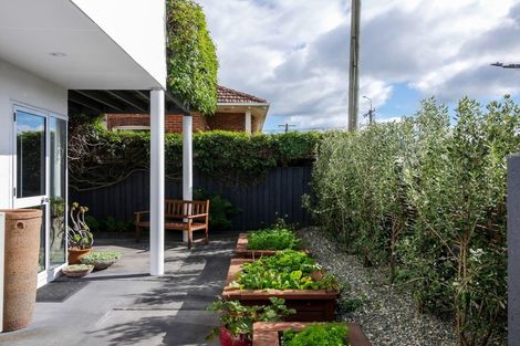 Photo of property in 2a Massey Avenue, Saint Clair, Dunedin, 9012