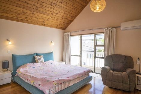 Photo of property in 7 Mosman Place, Chatswood, Auckland, 0626