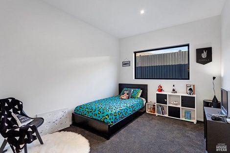 Photo of property in 72a Port Hills Road, Heathcote Valley, Christchurch, 8022