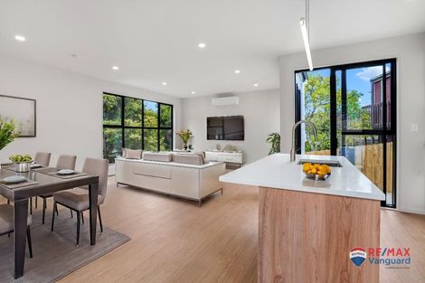 Photo of property in 7c Hewlett Road, Massey, Auckland, 0614