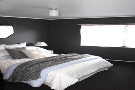 Photo of property in 2/109 Don Buck Road, Massey, Auckland, 0614