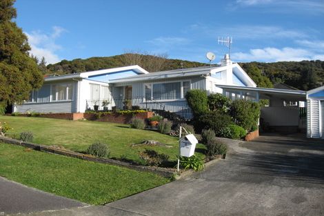 Photo of property in 1 Hay Street, Wainuiomata, Lower Hutt, 5014
