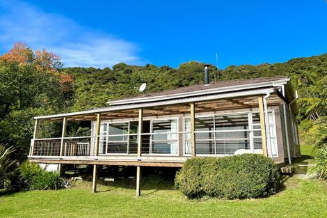 Photo of property in 16 Moss Street, Greymouth, 7805