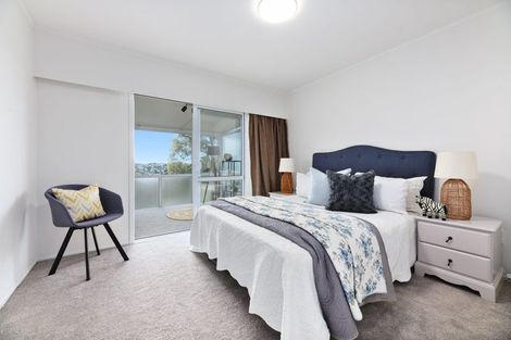 Photo of property in 1/1 Flagstaff Place, Massey, Auckland, 0614