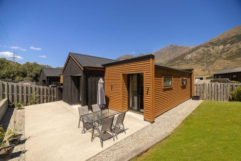 Photo of property in 9 Huxley Place, Lake Hayes, Queenstown, 9304