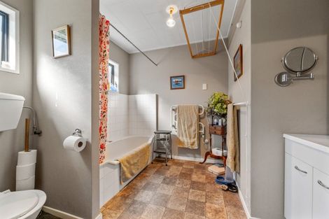 Photo of property in 14 Naylor Street, Clyde, 9330