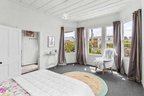 Photo of property in 4 Argyle Street, Mornington, Dunedin, 9011