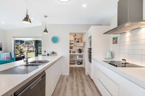 Photo of property in 76 Waitarere Rise Avenue, Waitarere, Levin, 5510