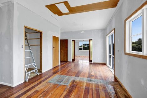 Photo of property in 45 Mcalpine Road, Hawera, 4672