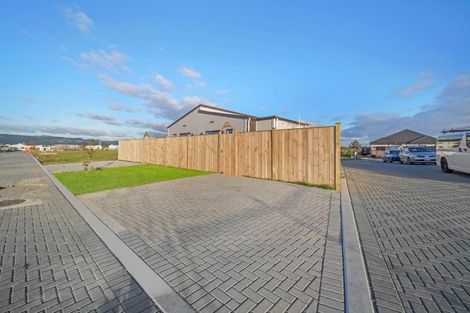 Photo of property in 62 Kaapehu Street, Karaka, 2578