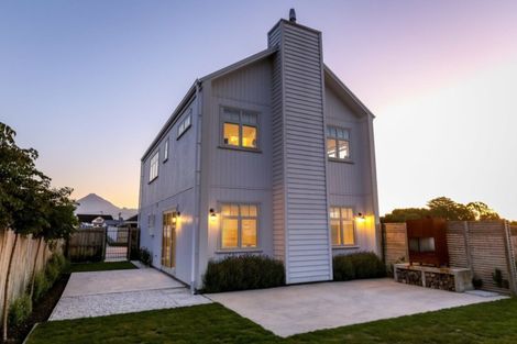 Photo of property in 55 Fernbrook Drive, Hurworth, New Plymouth, 4310